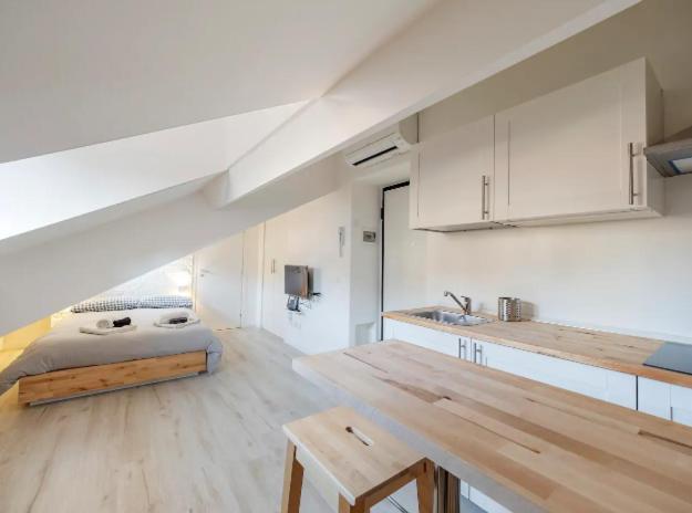 Sammartini Nice Attic Lägenhet Milano Exteriör bild